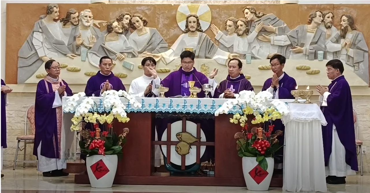 Video: Thánh lễ Giỗ 1 năm Lm Giuse Trần Ngọc Thanh, OP. tại giáo xứ Nữ Vương Hòa Bình, Gò Vấp